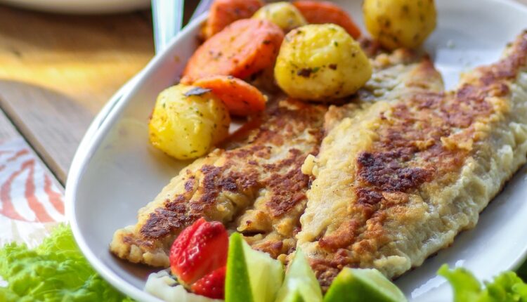 Pohovana riba bez masnoće i savršeno hrskava: Samo zamenite brašno ovim sastojkom, otkrio kuvar