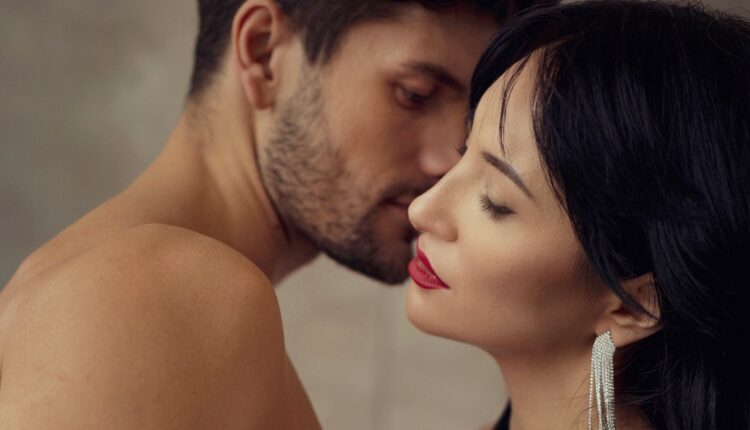 Nisu samo usne za poljupce: Na ovih 7 mesta svaka žena želi da je ljubite