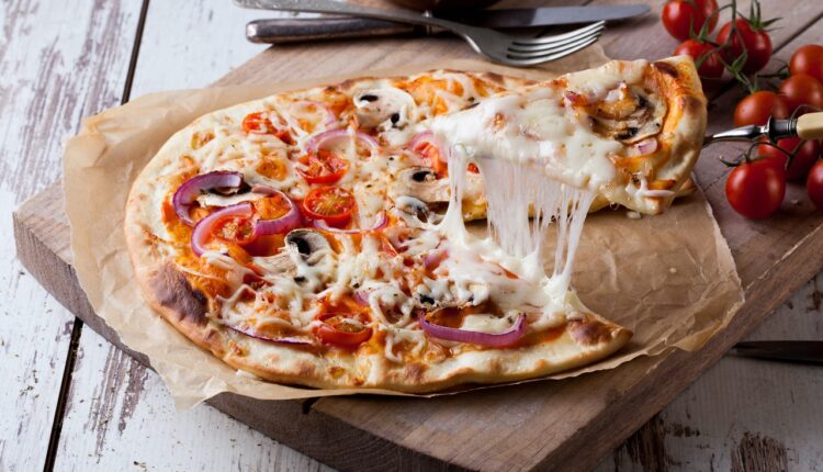 Provereni recept majstora: Džejmi Oliver otkriva kako da napravite savršeno testo za picu Provereni recept majstora: Džejmi Oliver otkriva kako da napravite savršeno testo za picu