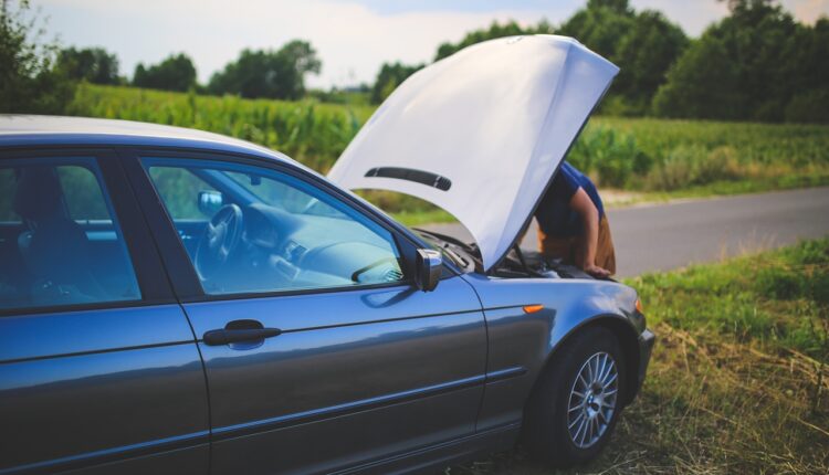 Vozači, ovo bolje ne radite: Pet loših navika koje uništavaju auto Vozači, ovo bolje ne radite: Pet loših navika koje uništavaju auto