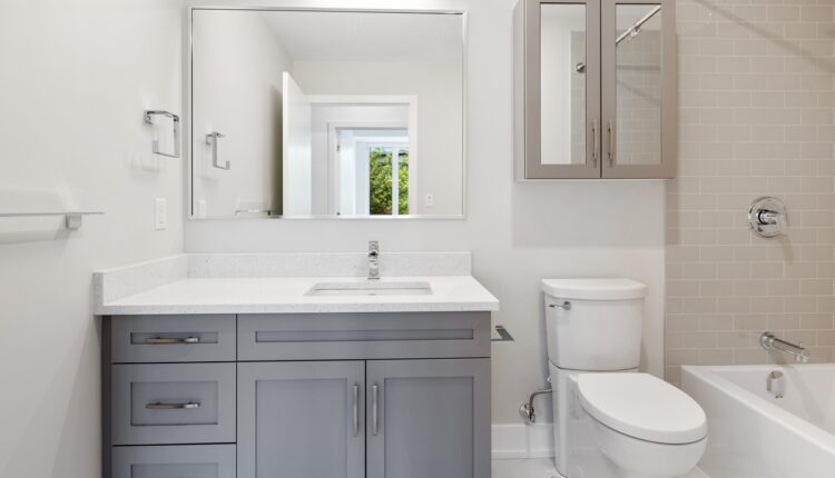 Pravi hit među domaćicama: Ovaj trik održava kupatilo čistim kao od šale, uvek će mirisati sveže