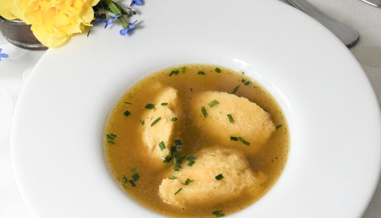 Ovako se prave najmekše knedle za supu: Tajna je u jednom iznenađujućem sastojku