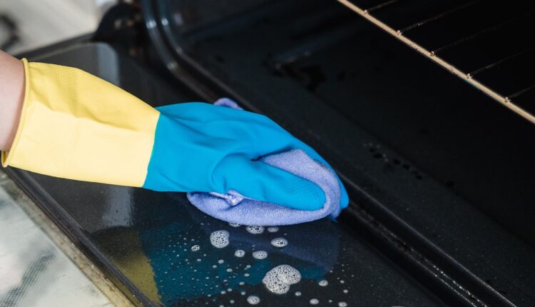 Očistite rernu bez žice i odmašćivača: 1 sastojak najefikasnije uklanja svu masnoću i prljavštinu