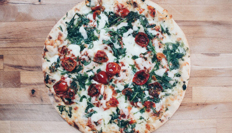 Vegetarijanska mini pica, ukusnija nego svaka pica u Italiji Vegetarijanska mini pica, ukusnija nego svaka pica u Italiji