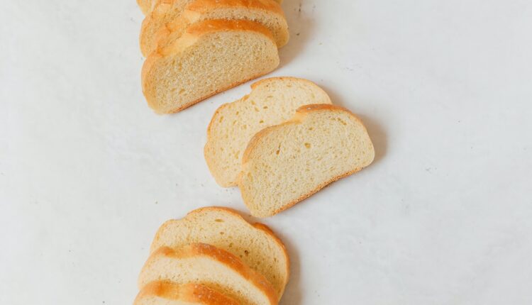 Genijalan trik: Stavila je ovo u kesu sa hlebom, BIO JE SVEŽ DANIMA