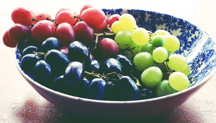 Šta je zdravije, crno ili belo grožđe? Evo šta morate da znate