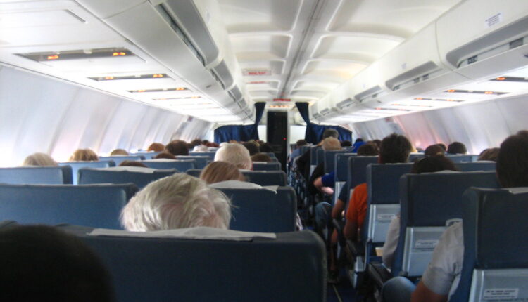 Bivša stjuardesa objasnila koja su najbolja i najlošija sedišta u avionu, evo zašto je tako