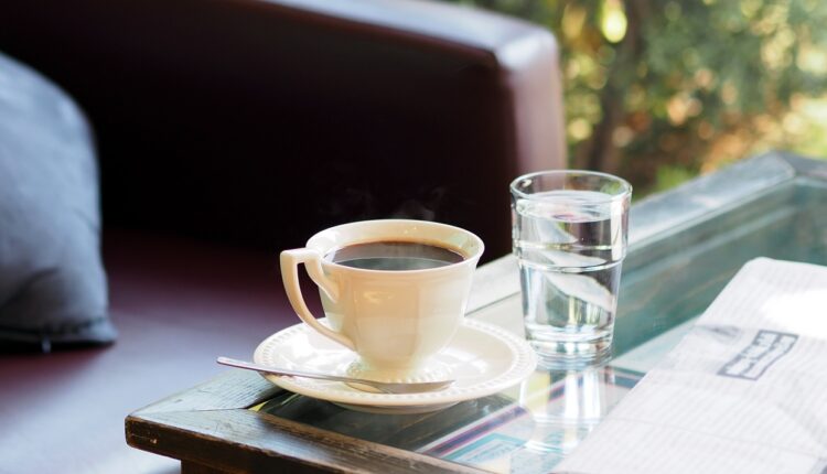 Naučnici kažu da bi kafu nekad trebali i da posolite, evo i zašto
