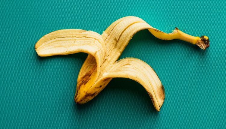 Koru od banane svi bacamo, a ona čini čuda za naše noge Koru od banane svi bacamo, a ona čini čuda za naše noge