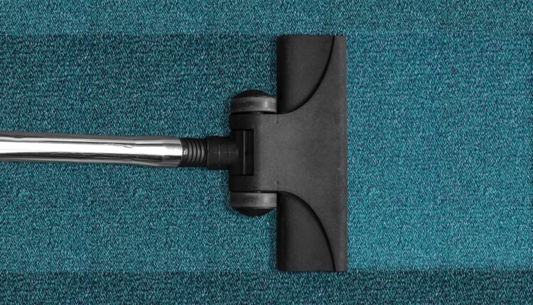 Super trik za čist tepih bez ribanja i klečanja: Bukvalno će zablistati preko noći