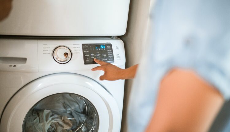 Žena otkrila najbolji trik za pranje veša: Izbegavajte ovu čestu grešku i uvek će divno mirisati i biti čist