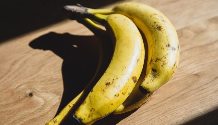 2 banane dnevno čine čuda za organizam: Evo šta će se desiti vašem telu ako ih jedete mesec dana