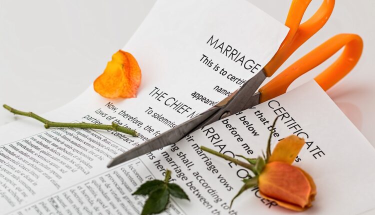 Nauka utvrdila: Ovo su 2 meseca u godini kada se ljudi najviše razvode – i postoji dobar razlog!