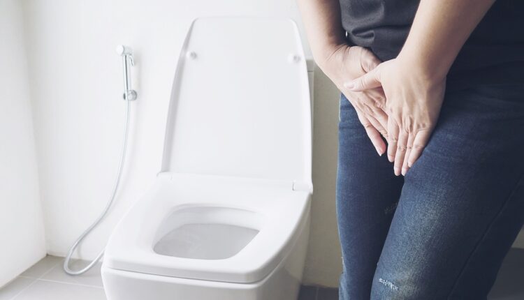 Ove dve stvari nikako nemojte da radite u WC-u, savetuju lekari Ove dve stvari nikako nemojte da radite u WC-u, savetuju lekari