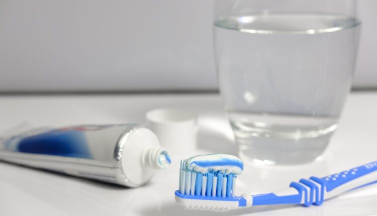 Napravite domaću probiotičku pastu za zube, efekat će vas oboriti s nogu