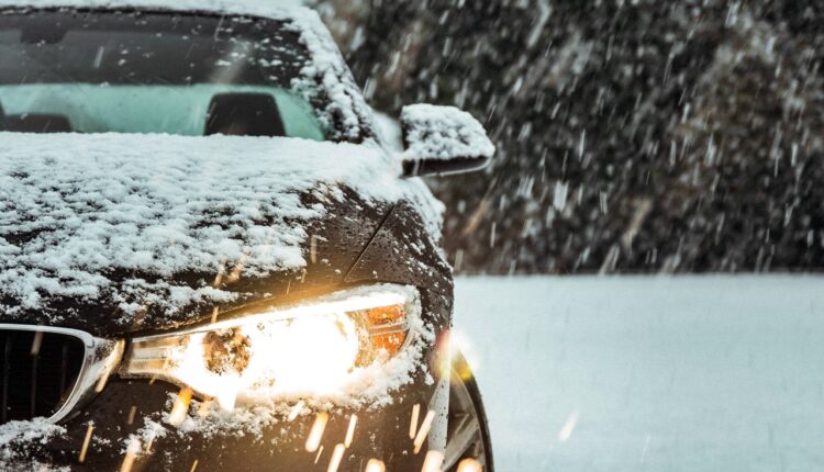 Ovih 12 stvari treba da imate u autu tokom zime, mogu da vam spasu život