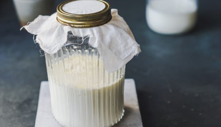 Jedna od najmoćnijih dijeta: Evo kako da uz kefir smršate 7 kilograma za 7 dana Jedna od najmoćnijih dijeta: Evo kako da uz kefir smršate 7 kilograma za 7 dana