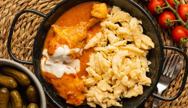 Ovakav PAPRIKAŠ još niste jeli, poseban šmek daju mu 2 moćna tajna sastojka (recept) Ovakav PAPRIKAŠ još niste jeli, poseban šmek daju mu 2 moćna tajna sastojka (recept)