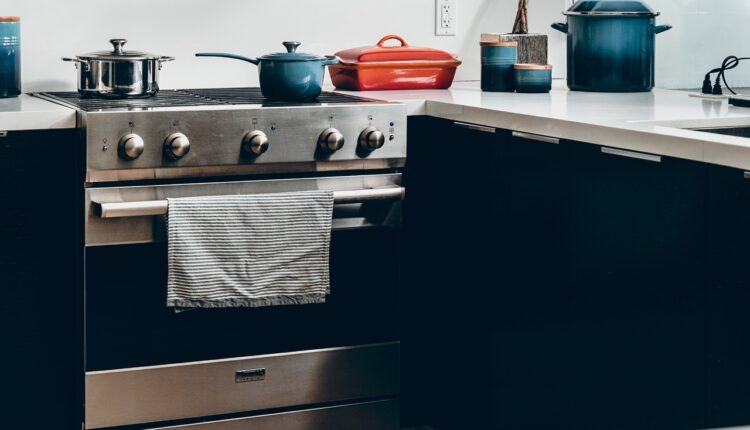 Ni ne slutite da je bitno za sreću u domu: Šporet obavezno postavite na ovo mesto u kuhinji