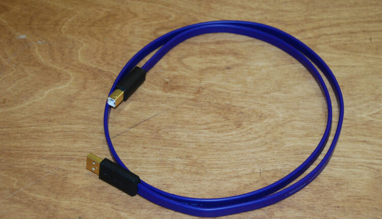 Pazite: Ovaj USB kabal za telefon može da vam nanese ogromnu štetu, upozoravaju stručnjaci Pazite: Ovaj USB kabal za telefon može da vam nanese ogromnu štetu, upozoravaju stručnjaci