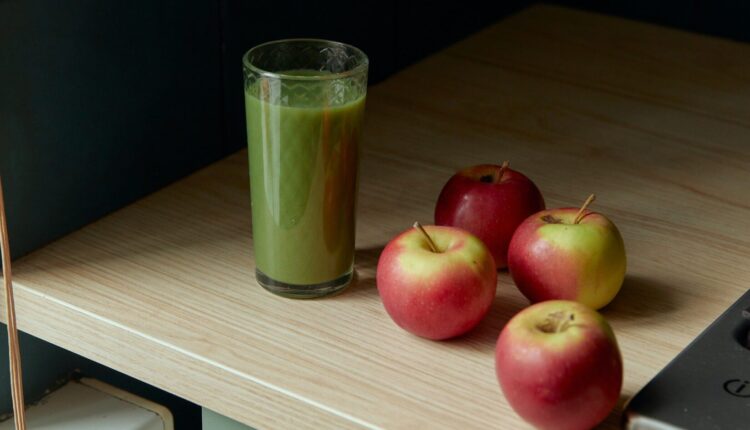 Po receptu Vase Pelagića: “Kafa“ od jabuka je spas kod glavobolje i kijavice