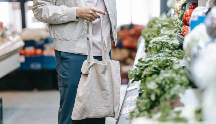 Ekspertkinja podelila 10 saveta koji vam mogu prepoloviti račune u kupovini namirnica Ekspertkinja podelila 10 saveta koji vam mogu prepoloviti račune u kupovini namirnica