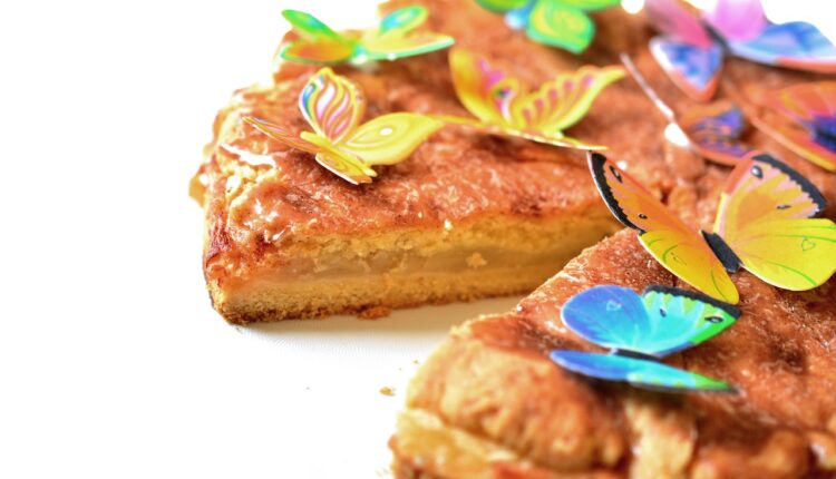 Starinski recept za najsočniji kolač od jabuka u koji ne ide ni kap tečnosti! Starinski recept za najsočniji kolač od jabuka u koji ne ide ni kap tečnosti!