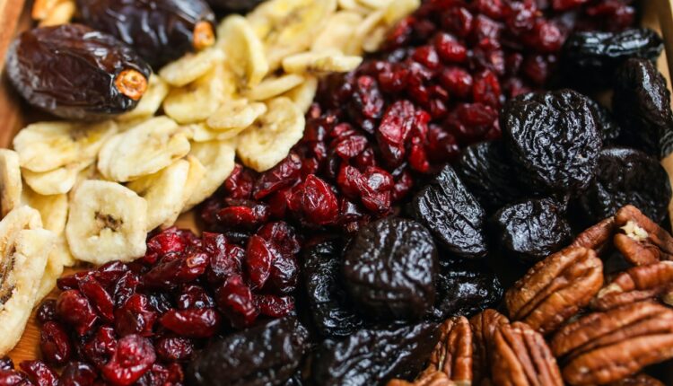 Voće koje mnogi zanemaruju, a tako je zdravo: Dobro je za creva i varenje, jača kosti, daje energiju i snagu Voće koje mnogi zanemaruju, a tako je zdravo: Dobro je za creva i varenje, jača kosti, daje energiju i snagu