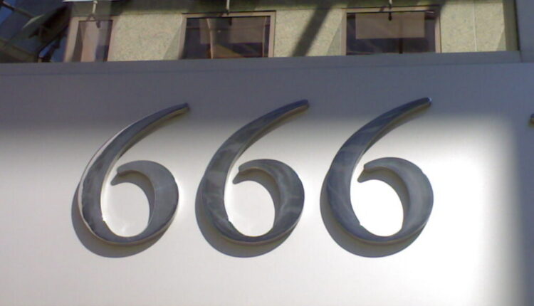 Svi misle da je 666 đavolji broj, da li je tako? Evo šta trebate da učinite kad ga vidite Svi misle da je 666 đavolji broj, da li je tako? Evo šta trebate da učinite kad ga vidite