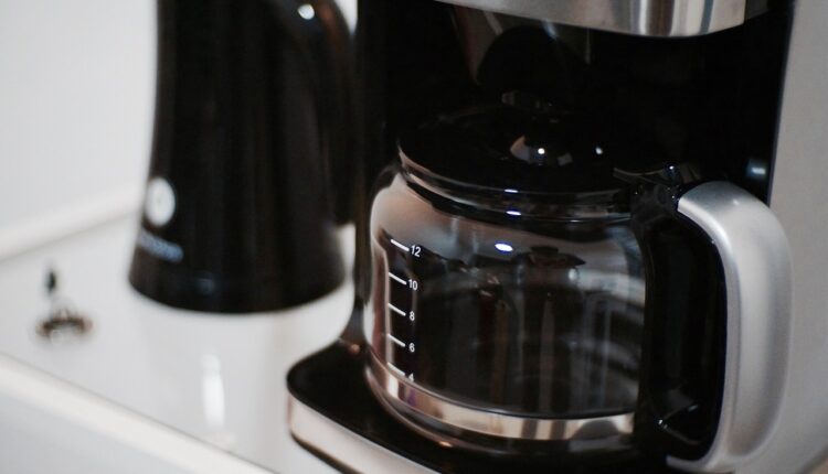 Kućni aparati za kafu su leglo bakterija, evo kako da ih najbolje očistite