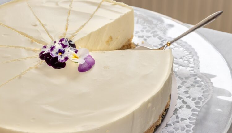 Krempita torta: Kremasta poslastica sa čarobnim ukusom Krempita torta: Kremasta poslastica sa čarobnim ukusom