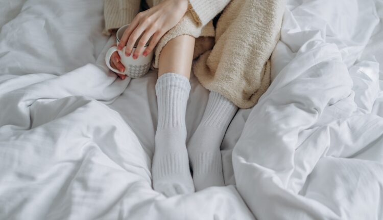 Stavila beli luk u čarape pred spavanje i tako prespavala, ono što se dogodilo ujutro je pravo čudo