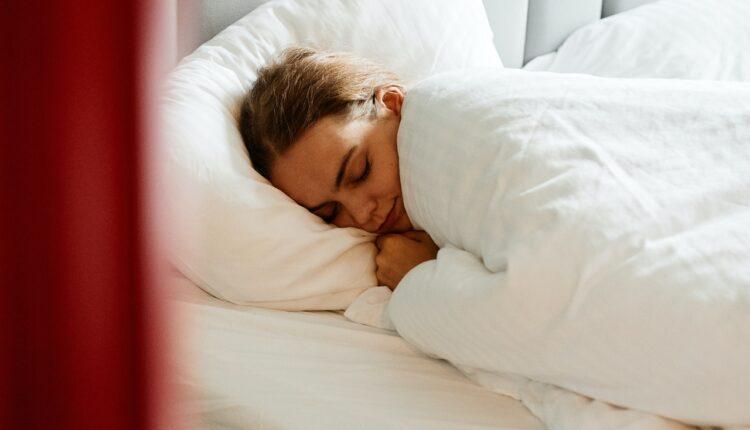 Drevna tehnika za brz i miran san: Otkrijte kako da zaspite za nekoliko minuta