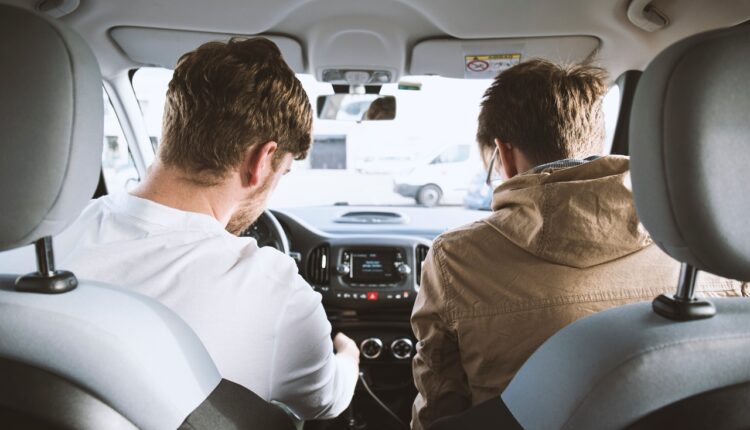 Radite li i vi ovu stvar dok parkirate automobil? Stručnjaci kažu -to je normalna reakcija Radite li i vi ovu stvar dok parkirate automobil? Stručnjaci kažu -to je normalna reakcija
