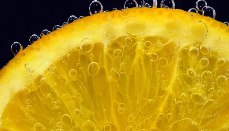 Otkrijte tajnu mladolikog izgleda: Kako vitamin C može promeniti vašu kožu zauvek