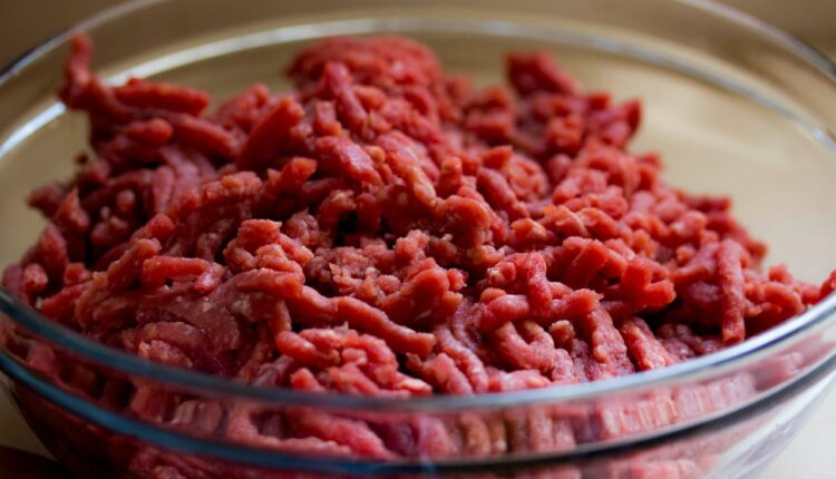 Svi greše u ovome: Koliko mleveno meso sme da stoji u frižideru, a koliko u zamrzivaču