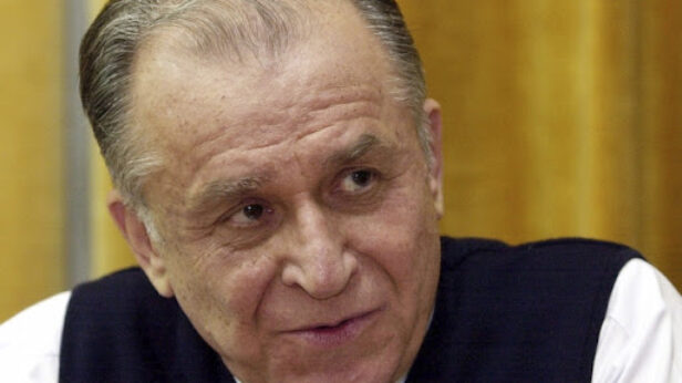 Preminuo bivši rumunski predsednik Jon Ilijesku