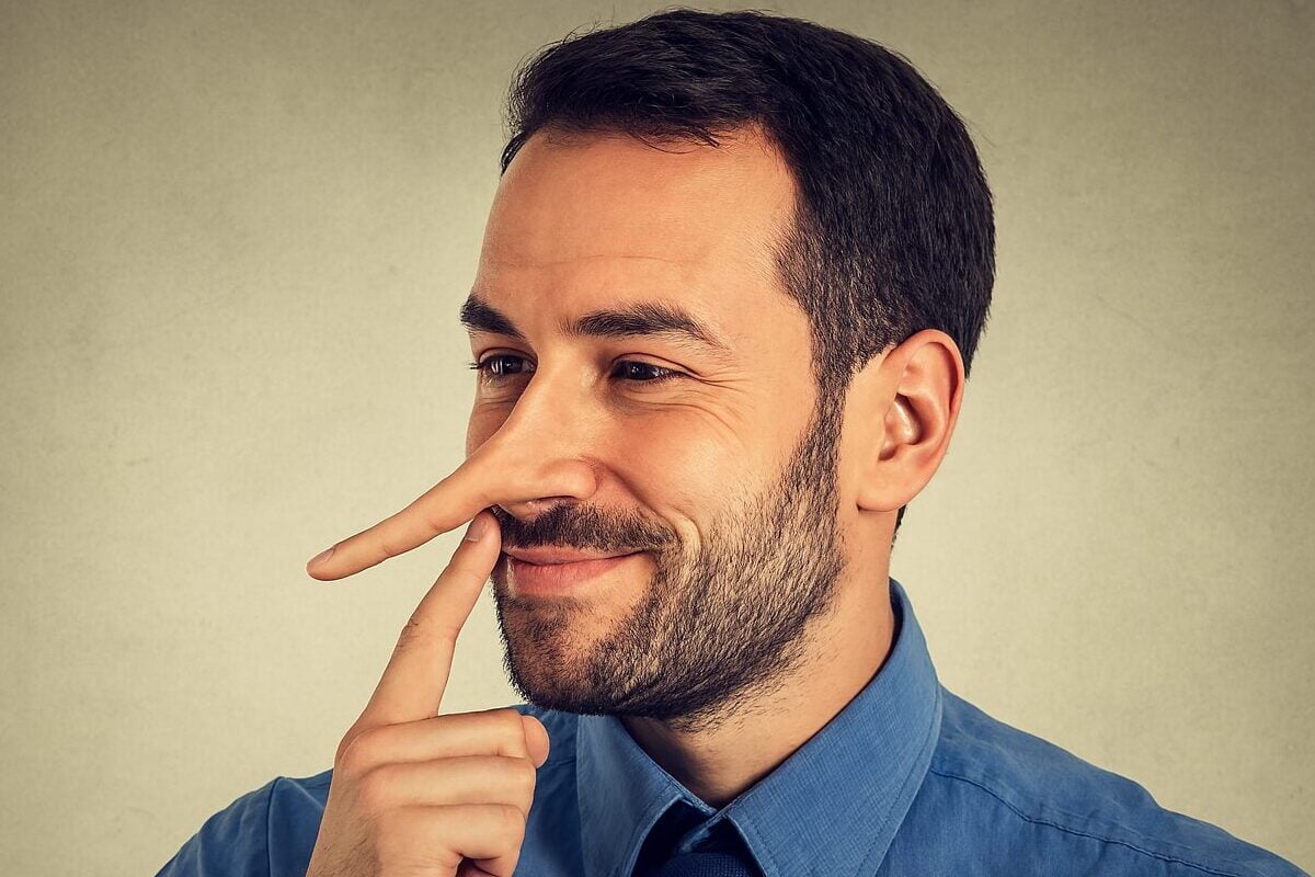 lie, manipulation, trust