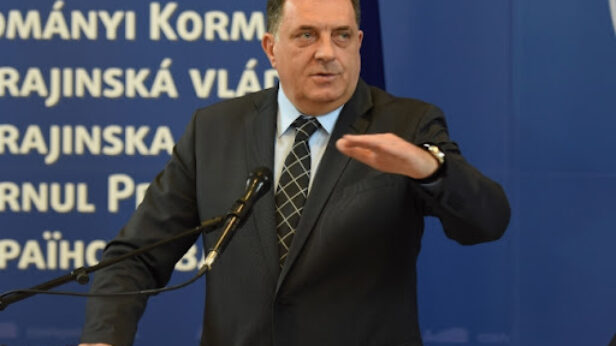Dodiku oduzet mandat predsednika Republike Srpske