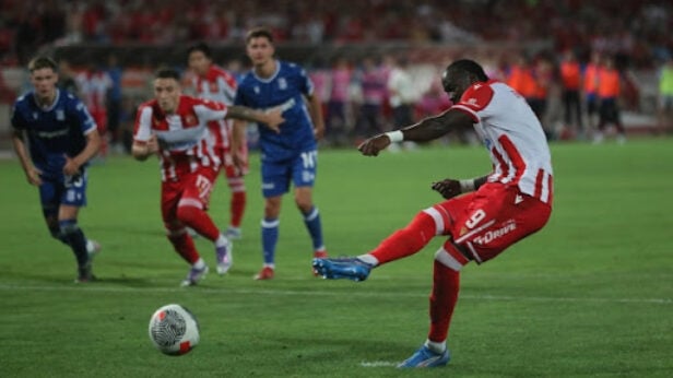 Fudbaleri Zvezde u plej-ofu za Ligu šampiona, remi protiv Leha u Beogradu